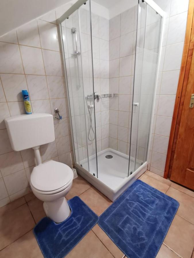 Kis Rigo Vendeghaz Otel Salgótarján Dış mekan fotoğraf