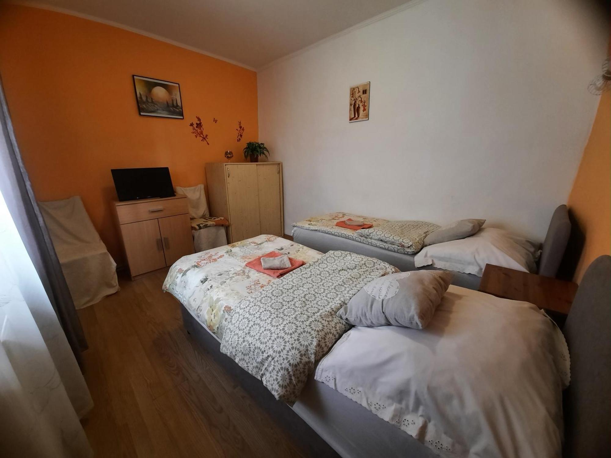 Kis Rigo Vendeghaz Otel Salgótarján Dış mekan fotoğraf